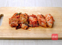 猪肉泡菜汤的做法图解1