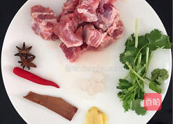 花生排骨煲的做法图解2