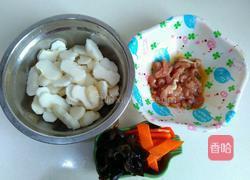 荸荠炒肉丝的做法图解2