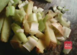 土豆炒火腿的做法图解3