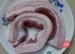 蘑菇炖肉的做法图解1