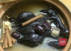 补气血乌鸡汤的做法图解2