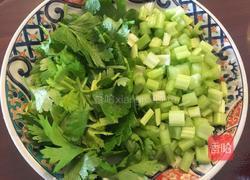 芹菜米椒炒鸭血的做法图解4