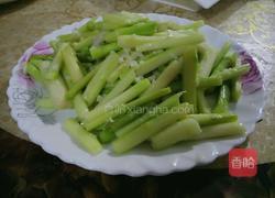 青炒芦笋的做法图解5