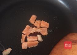 三文鱼菠菜面的做法图解4