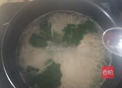 三文鱼菠菜面的做法图解6