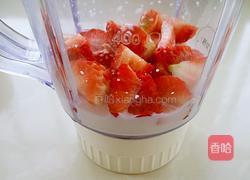 六寸草莓慕斯的做法图解3