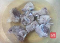 祛湿猪骨汤的做法图解3
