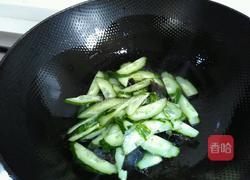 黄瓜木耳蛋花汤的做法图解3