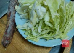 腊肠茴子白的做法图解1