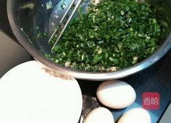 韭菜鸡蛋煎饼的做法图解1