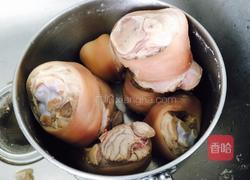 黄豆焖猪蹄的做法图解1