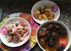 栗子焖鸡的做法图解1