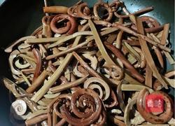 炒蕨菜的做法图解3