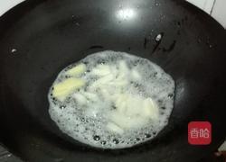 姜葱焖猪尾巴的做法图解3