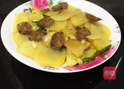 土豆片炒腊肠的做法图解6