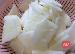 地瓜炒肉的做法图解1