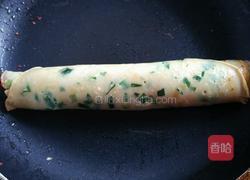 韭菜鸡蛋饼的做法图解9