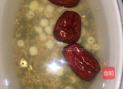 绿豆莲子汤的做法图解2