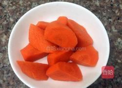 胡萝卜筒骨汤的做法图解3