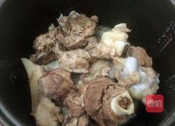 胡萝卜筒骨汤的做法图解4