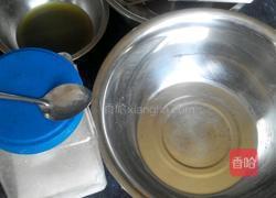 菠菜戚风蛋糕的做法图解1