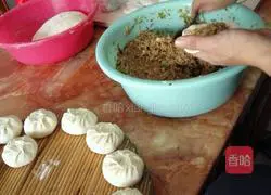 Illustration of how to make radish vermicelli buns 9