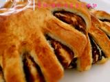 豆沙花式面包的做法[图]