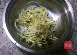 凉拌红萝卜丝的做法图解2