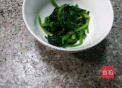 凉拌红萝卜丝的做法图解3