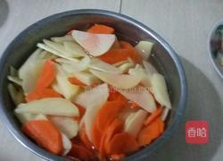 土豆片炒腊肉的做法图解2