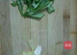 土豆片炒腊肉的做法图解3