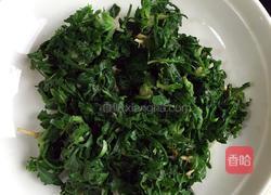 荠菜虾仁豆腐汤的做法图解2