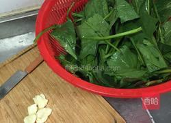 菠菜木耳的做法图解1