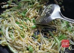 鸡蛋炒面的做法图解3