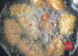 炸鸡翅中的做法图解7