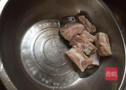 冬笋烧排骨的做法图解2