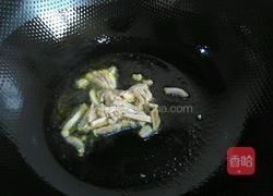 野芹菜炒咸肉丝的做法图解2