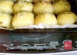 奶香葡萄干小面包的做法图解8