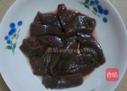 蒜香肝片炝菠菜的做法图解2