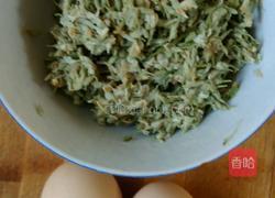 白刺花鸡蛋饼的做法图解1