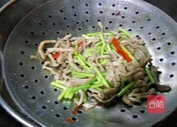 蒜台肉丝的做法图解2