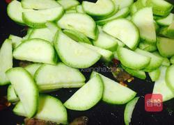 酸辣西葫芦香肠的做法图解6