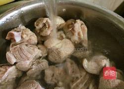 卤蹄膀的做法图解2