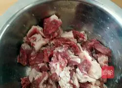 Illustration of how to make delicious large mutton skewers 3