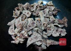 菜干南北杏煲猪肺汤的做法图解2
