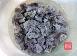 菜干南北杏煲猪肺汤的做法图解4
