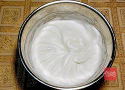 奶油草莓蛋糕卷的做法图解7