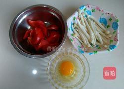 番茄海鲜菇蛋花汤的做法图解1