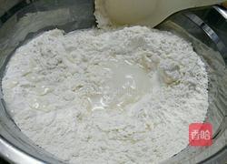 香菇笋丁肉馅饼的做法图解2